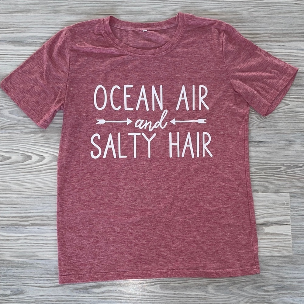 ⭐ Women’s Size Medium Graphic Tee – “Ocean Air & Salty Hair” ⭐ - Picture 3 of 8